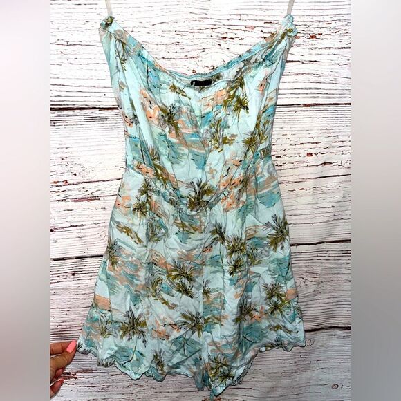 Forever 21 Tropical Print Strapless Romper - Picture 4 of 5
